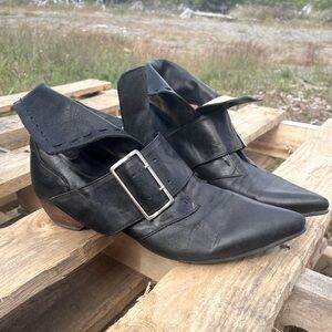 Fluevog Truth Melissa boots - size 8.5